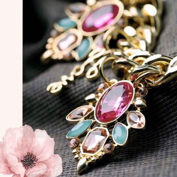 Designer Quality Crystal and Sim Pearl Necklace - Picture 5 of 8